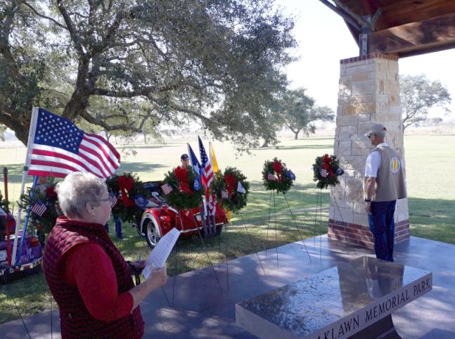 wreathsceremony2019p22